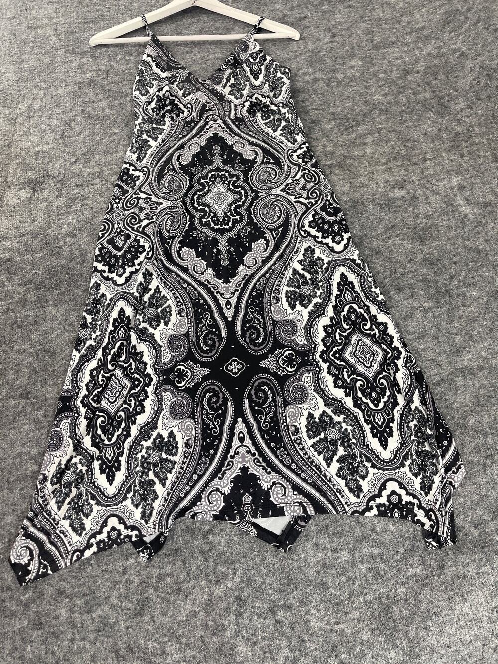 Body Flirt A Line Dress Womens 2XL XXL Paisley Black Sleeveless V Neck N331